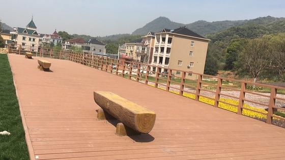 Customized Durable WPC Composite Decking For Pools And Gardens