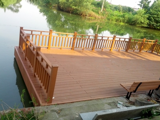 Water Resisting WPC Composite Fencing WPC Panel For Gate Customizable