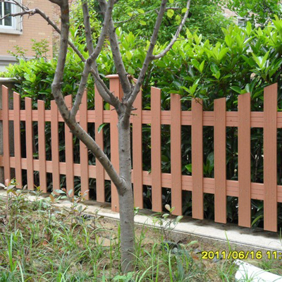 Outdoor WPC Composite Fencing Custom Design Color For Garden / Yard